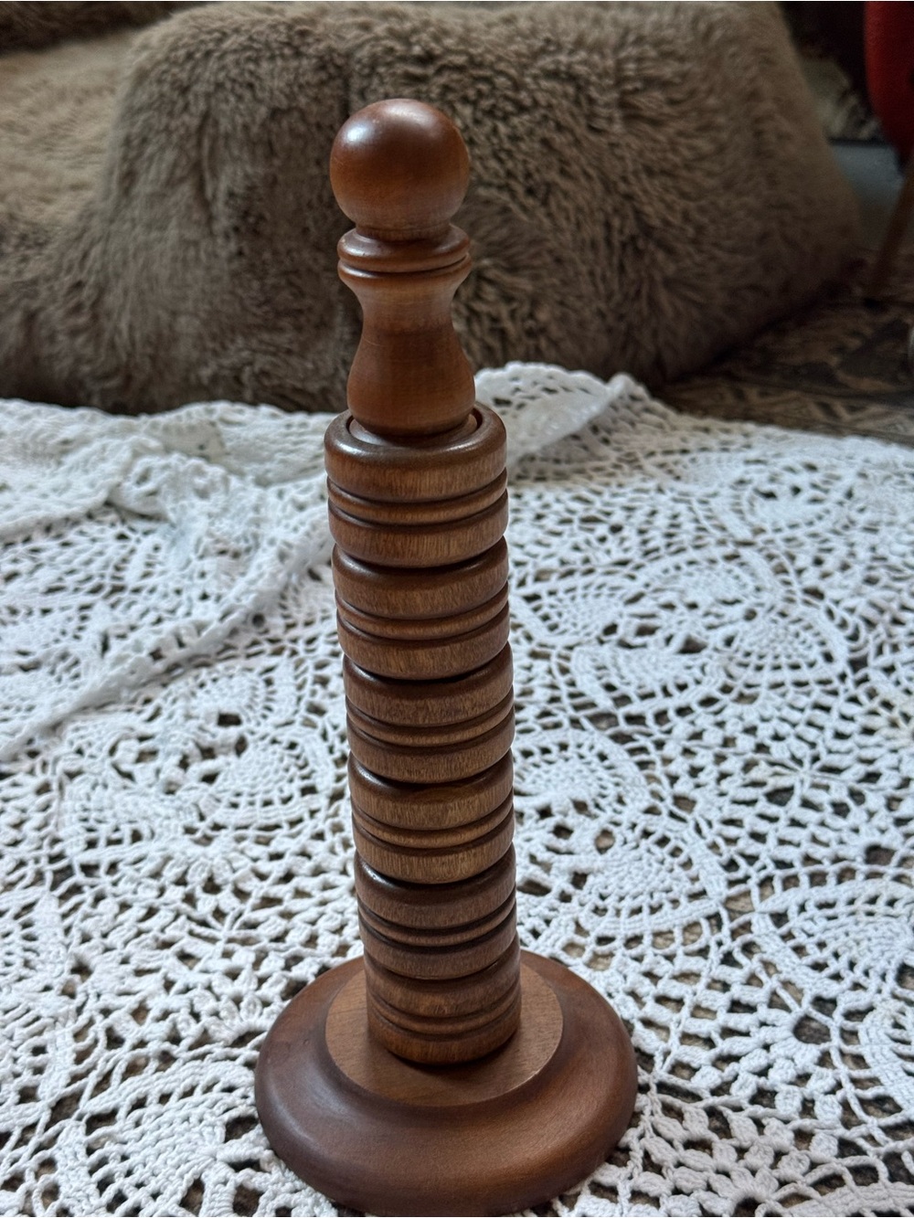 Vintage Wood Napkin Ring Holder Stand with 6 Wooden Napkin Rings